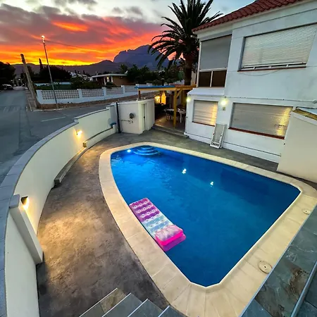 Bonito En Benidorm, Negocios, Estudios, Salud Вилла Бенидорм